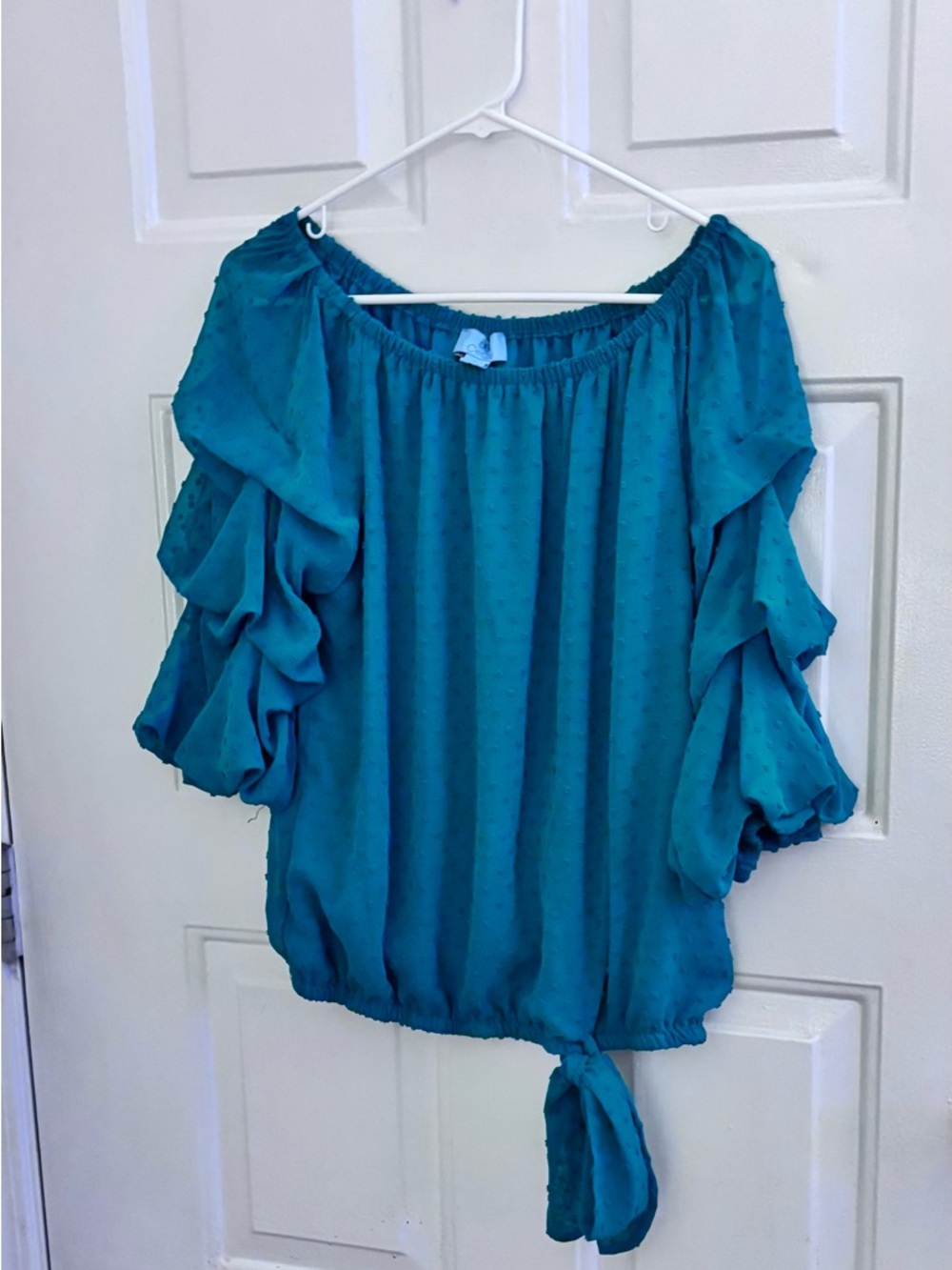 CeCe Teal/Green Tiered Ruffle-Sleeve Off-Shoulder Tie-Hem Blouse